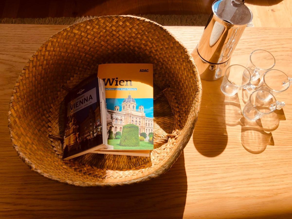 Helle 4 Zimmer Familien-Wohnung Mit Balkon! Schloss Schonbrunn In Gehdistanz Vienna Luaran gambar